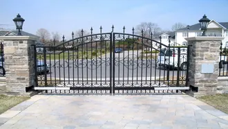 Automatic steel swing gate